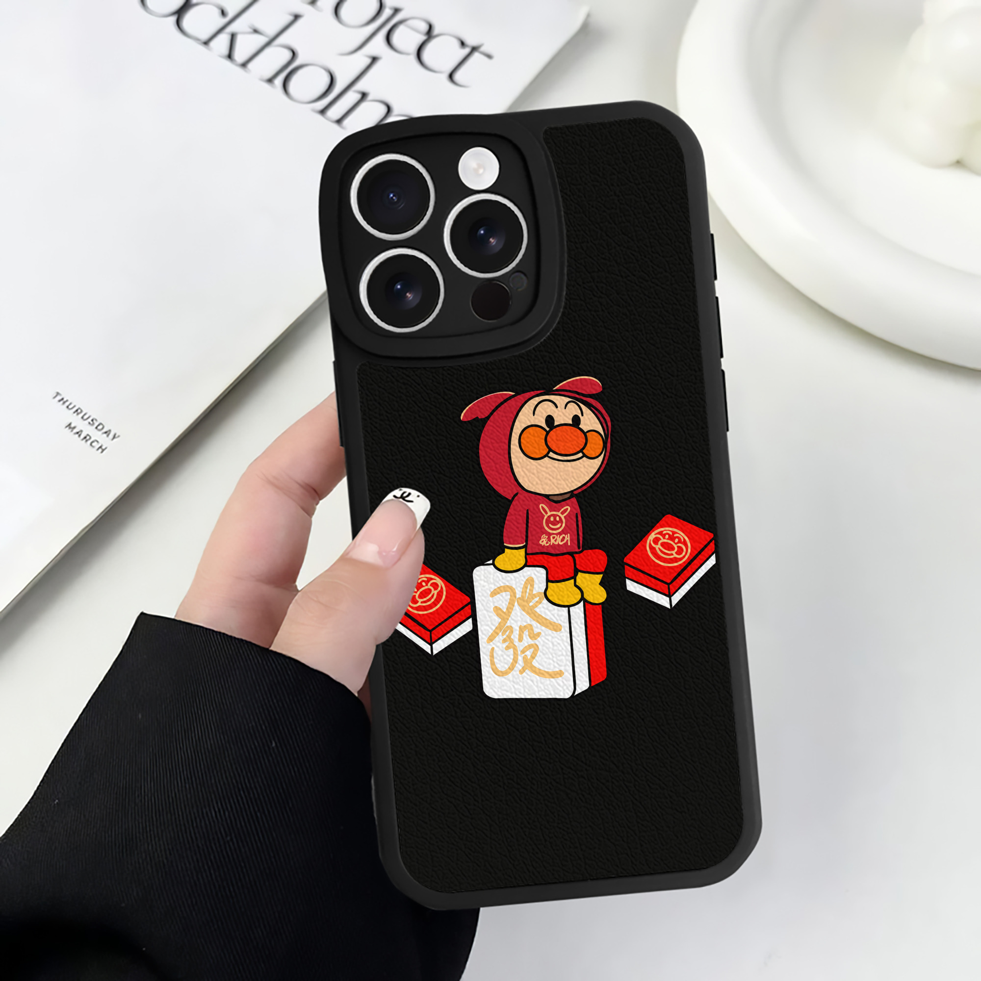 （画像用） アンパンマン Anpanman 【iPhone 16シリーズ対応】シリコンスマホケース（レザー調） 材質：シリコン